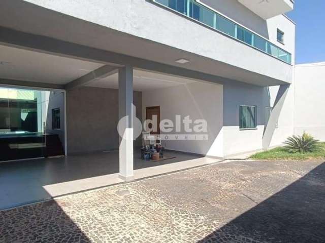 Casa residencial disponível para venda no bairro Bosque dos Buritis em Uberlândia-MG