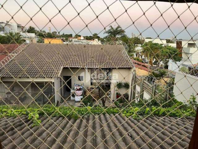 Casa Residencial disponível para venda no bairro Cidade Jardim em Uberlândia-MG