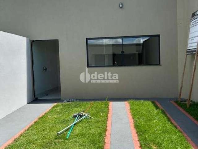 Casa residencial disponível para venda no bairro Jardim Holanda em Uberlândia - MG.