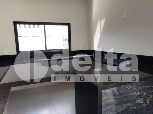 Casa residencial disponível para venda no bairro Novo Mundo em Uberlândia-MG