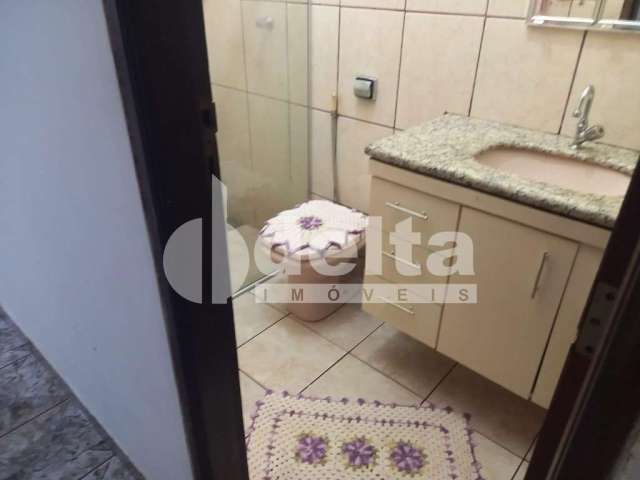 Casa Residencial disponível para venda no bairro Cidade Jardim em Uberlândia-MG