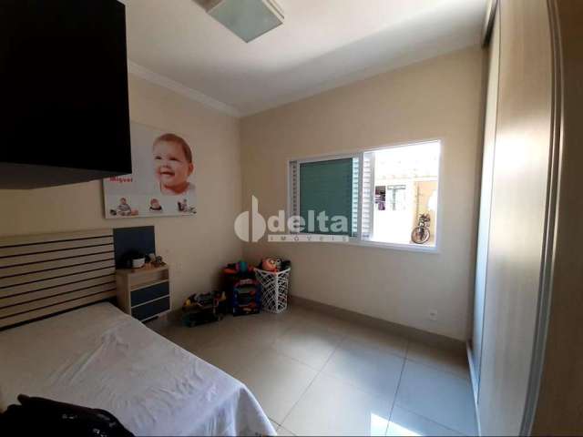 Casa residencial disponível para venda no bairro Pampulha em Uberlândia-MG