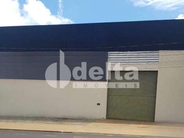 Galpão disponível para locação e venda no bairro Alto Umuarama em Uberlândia-MG