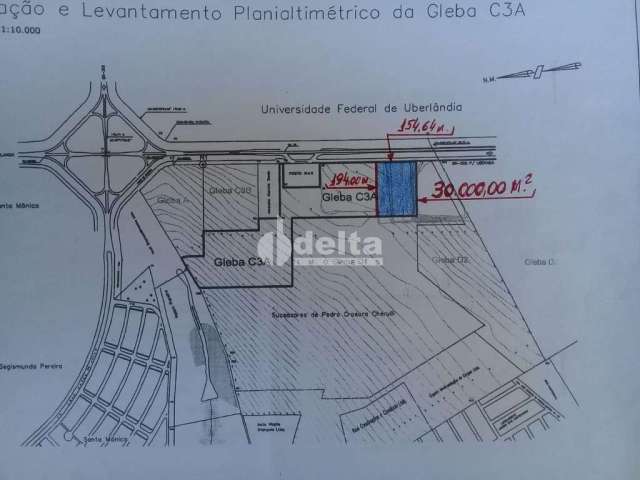 Área disponível para venda no bairro Brasil em Uberlândia-MG