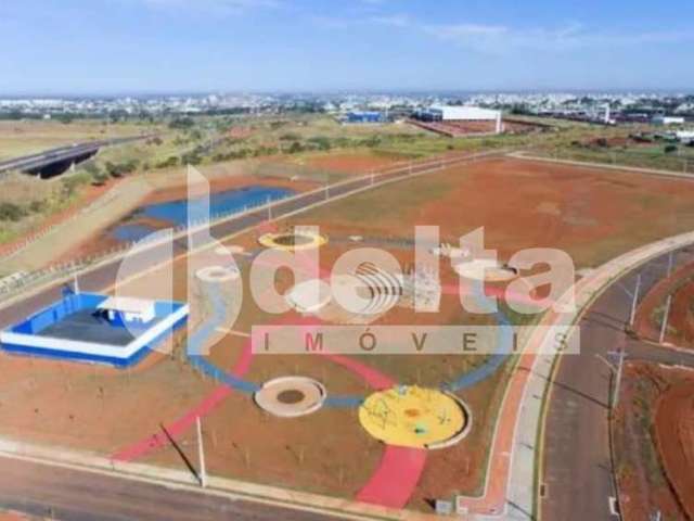 Área disponível para venda no bairro Novo Mundo em Uberlândia-MG