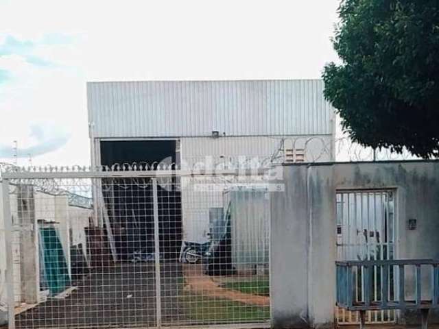 Galpão disponível para venda no bairro Tibery em Uberlândia-MG