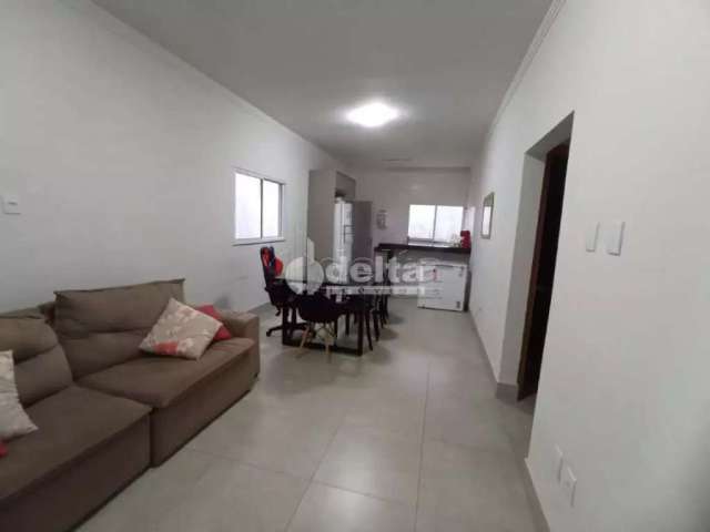 Casa disponível para venda no bairro Jardim Inconfidência em Uberlândia-MG