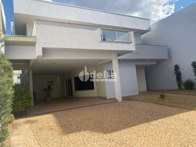 Casa residencial disponível para venda no bairro Jardim Karaíba em Uberlândia-MG