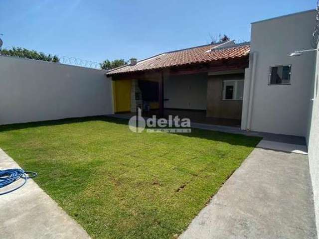 Casa residencial disponível para venda no bairro Jardim Canaã em Uberlândia-MG