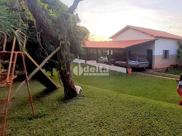 Apartamento disponível para venda no Chácaras Douradinho em Uberlândia-MG