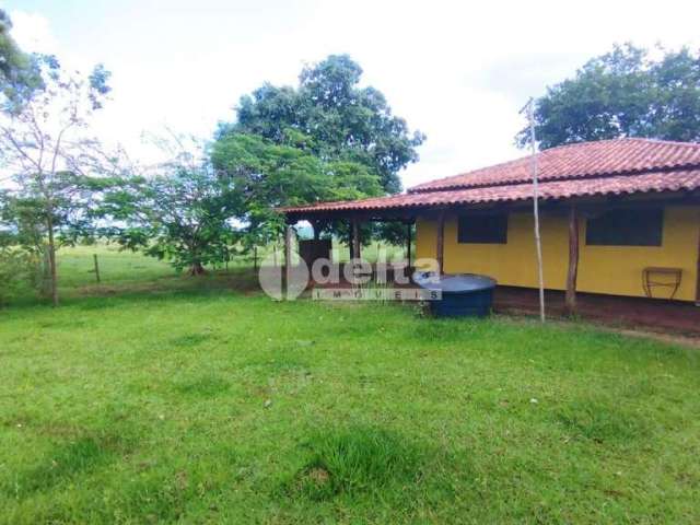 Chácara Residencial disponível para Venda no bairro Área Rural em Uberlândia-MG