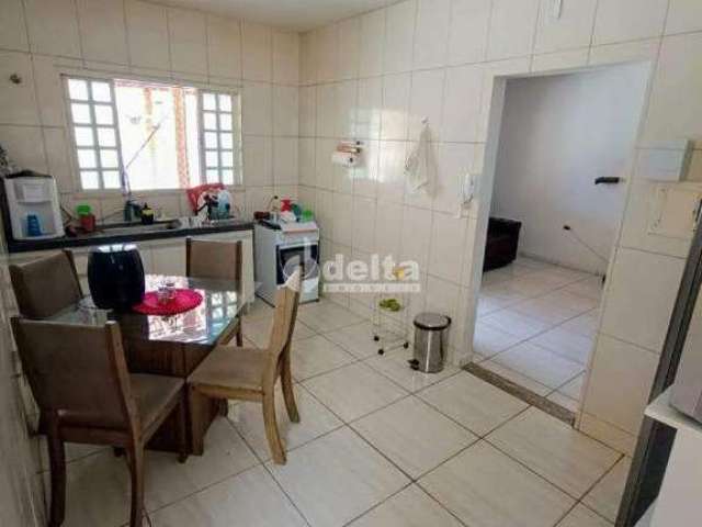 Casa residencial disponível para venda no bairro Pampulha em Uberlândia-MG