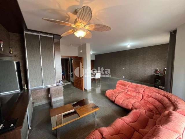 Apartamento disponível para venda no bairro Osvaldo Rezende em Uberlândia-MG