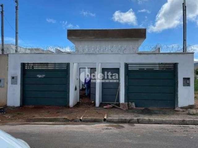 Casa residencial disponível para venda no bairro Minas Gerais  em Uberlândia-MG