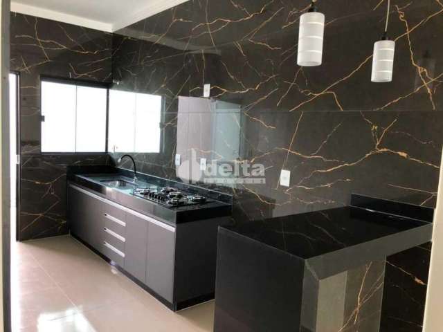 Casa residencial disponível para venda no Bairro Jardim Europa em Uberlândia-MG