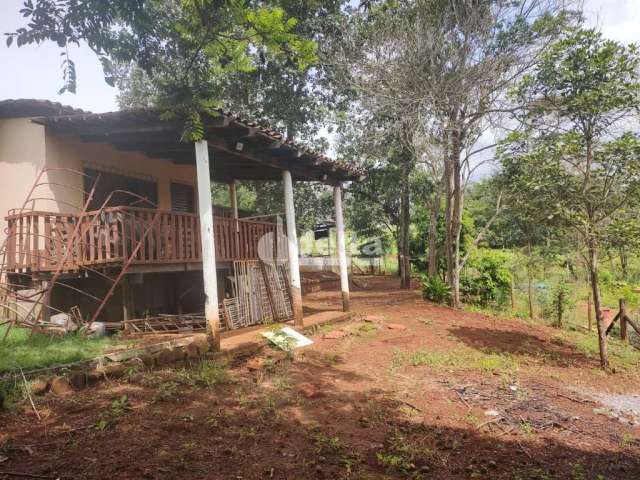 Chácara disponível para venda na Zona Rural de Uberlândia em Uberlândia-MG