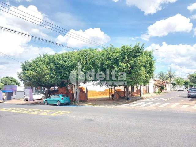 Terreno disponível para venda no bairro Tubalina em Uberlândia-MG