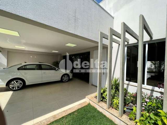 Casa Residencial disponível para venda no bairro Shopping Park em Uberlândia-MG