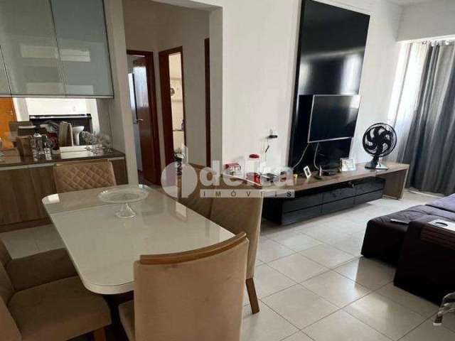 Apartamento disponível para venda no bairro Alto Umuarama em Uberlândia-MG