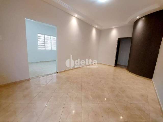 Casa residencial disponível para locação e venda no bairro Centro em Uberlândia-MG