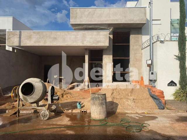 Casa residencial disponível para venda no bairro Jardim Inconfidência em Uberlândia-MG