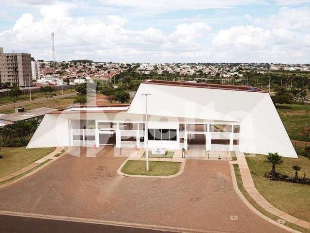 Terreno no Condomínio disponível para venda no bairro Laranjeiras em Uberlândia-MG