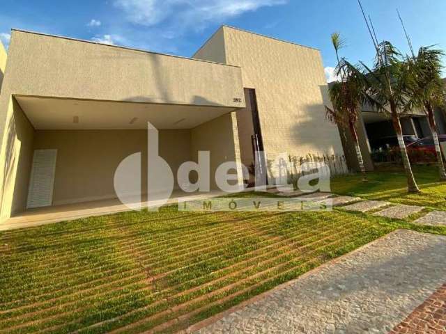 Casa em condomínio disponível para venda no bairro Jardim Sul em Uberlândia-MG