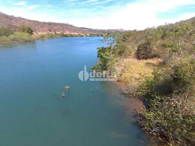 Chácara Residencial disponível para Venda no bairro Área Rural em Uberlândia-MG