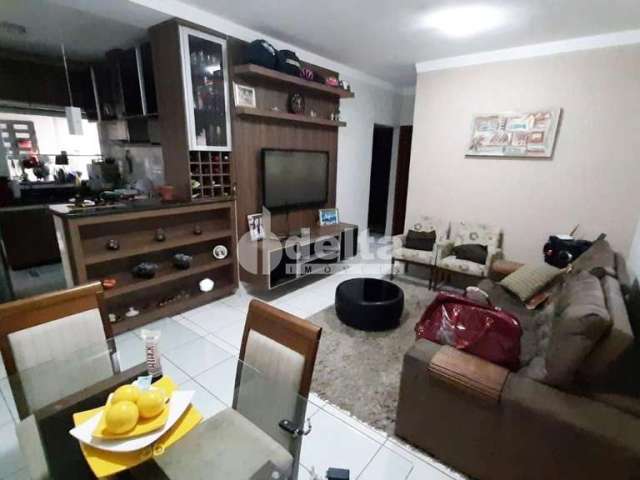 Casa residencial disponível para venda no bairro Jardim Holanda em Uberlândia - MG.