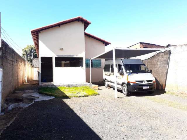 Casa residencial disponível para venda no bairro Nova Uberlândia em Uberlândia-MG