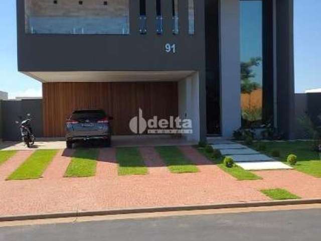 Casa em condomínio disponível para venda no bairro Granja Marileusa em Uberlândia-MG