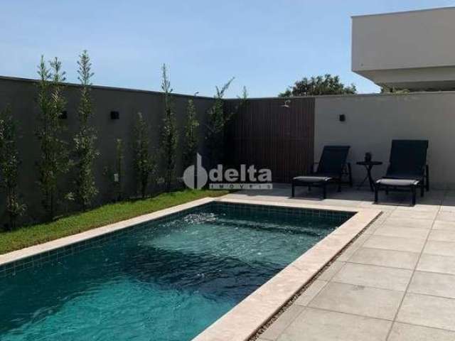 Casa em condomínio disponível para venda no bairro Jardim Sul em Uberlândia-MG