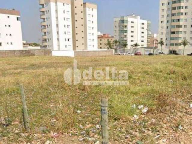 Área disponível para venda no bairro Jardim Finotti em Uberlândia-MG