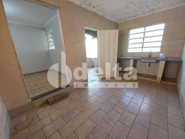 Casa residencial disponível para venda no bairro Luizote de freitas em Uberlândia MG