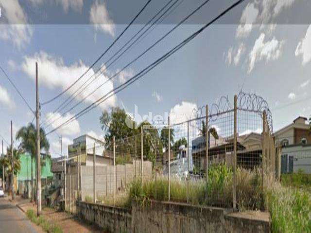 Área disponível para venda no bairro Daniel Fonseca em Uberlândia-MG