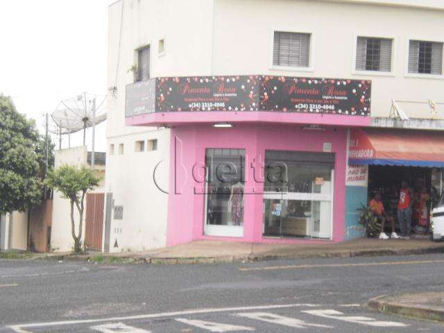 Casa Residencial disponível para venda no bairro Daniel Fonseca em Uberlândia-MG