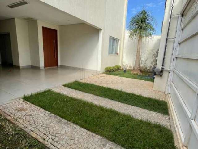 Casa residencial disponível para venda no bairro Bosque dos Buritis em Uberlândia-MG