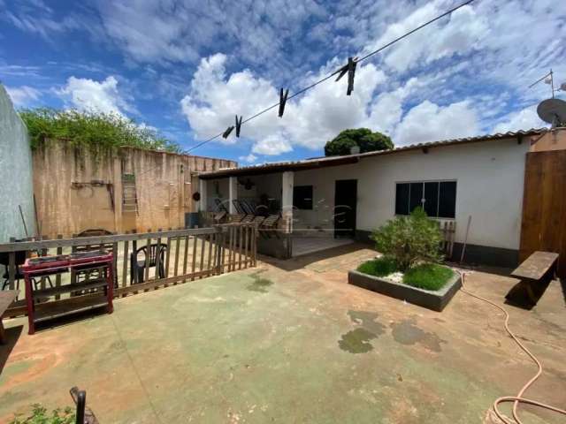 Casa residencial disponível para venda no bairro São Jorge em Uberlândia-MG