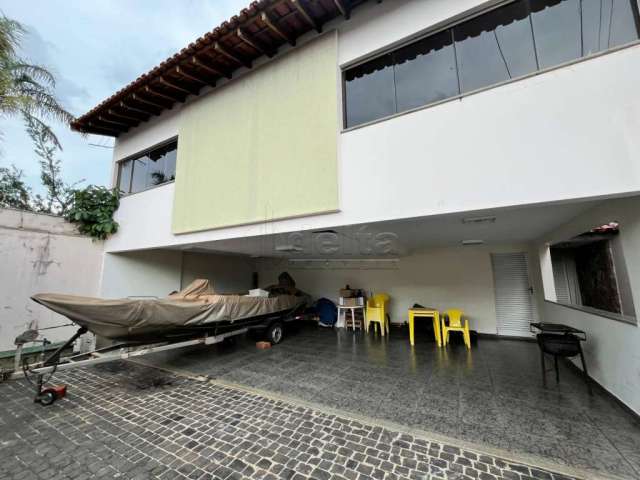 Casa residencial disponível para venda no bairro Vigilato Pereira em Uberlândia-MG