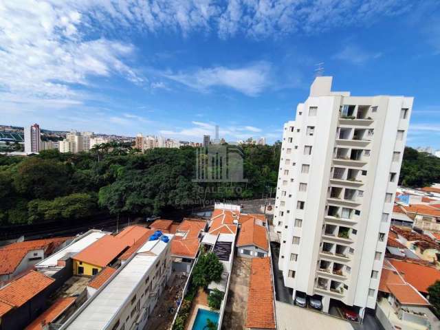 Apartamento com 3 dormitórios, recém reformado, andar alto, vista para o bosque, sol da manhã à venda em excelente localização