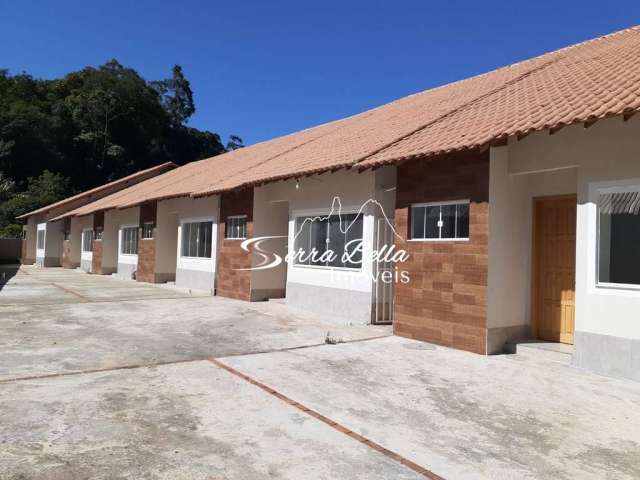 Casa com 2 dormitórios à venda, 47 m² por R$ 320.000 - Albuquerque - Teresópolis/RJ