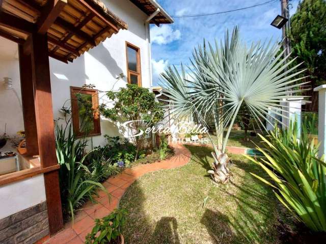 Casa com 3 dormitórios à venda, 344 m² por R$ 990.000,00 - Albuquerque - Teresópolis/RJ