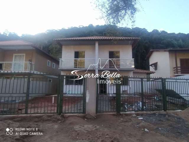 Casa com 3 dormitórios à venda, 125 m² por R$ 550.000,00 - Albuquerque - Teresópolis/RJ