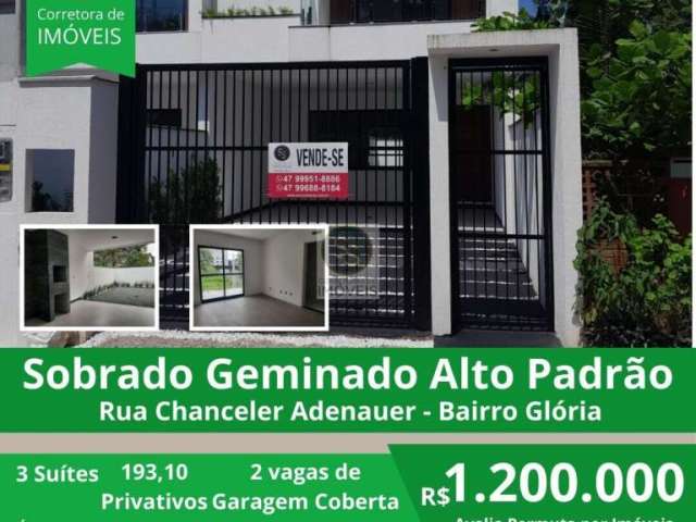 Casa com 3 quartos à venda na Rua Chanceler Adenauer, 51, Glória, Joinville, 195 m2 por R$ 1.200.000