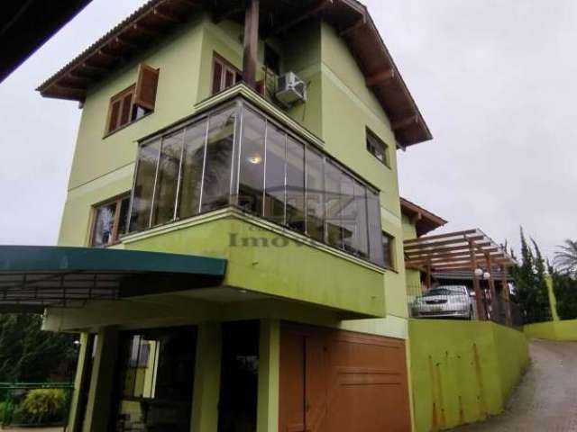 Sobrado com Linda Vista- 5 Dorm. - Terreno 731m²