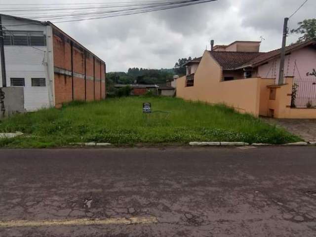 Terreno no Centro - Est. Velha 360m²