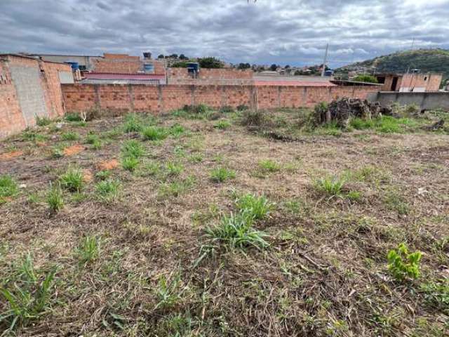 Terreno comercial à venda na Rua Maria Leandra da Silva, 209, Santinho, Ribeirão das Neves por R$ 220.000