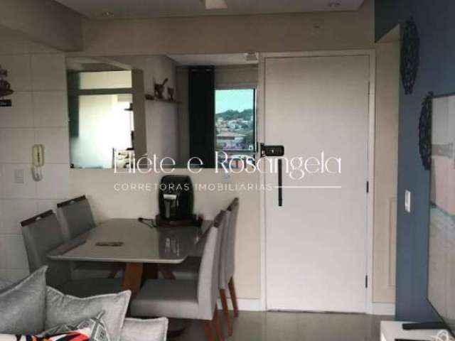 Apartamento 2 dormitórios no Flamboyant - VENDA