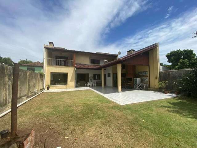 Casa para venda  no Bairro Jardim do Salso em Porto Alegre