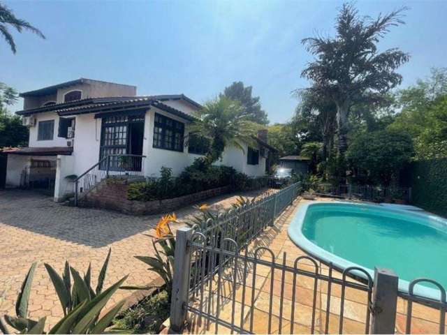 Casa para venda  no Bairro Jardim Sabará em Porto Alegre